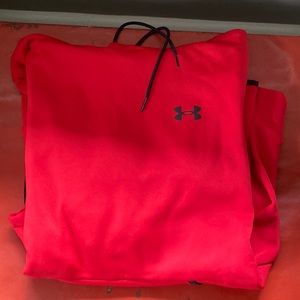Under Armour men’s cold gear hoodie in Small. Brand new with tags. Never worn.